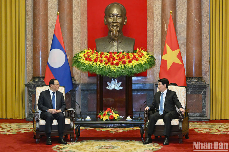 Chủ tịch nước Lương Cường và Thủ tướng Lào Sonexay Siphandone tại buổi tiếp.