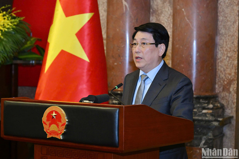 Chủ tịch nước Lương Cường phát biểu tại buổi gặp mặt.