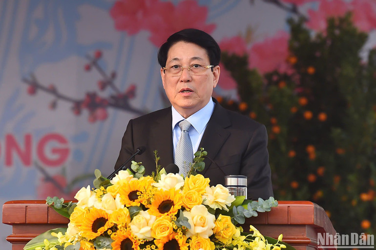 Chủ tịch nước phát biểu chỉ đạo, động viên, chúc Tết cán bộ chiến sĩ Bộ Tư lệnh Cảnh sát cơ động.