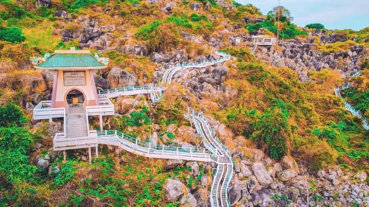 Cung đường uốn lượn đẹp mắt Cung đường uốn lượn đẹp mắt