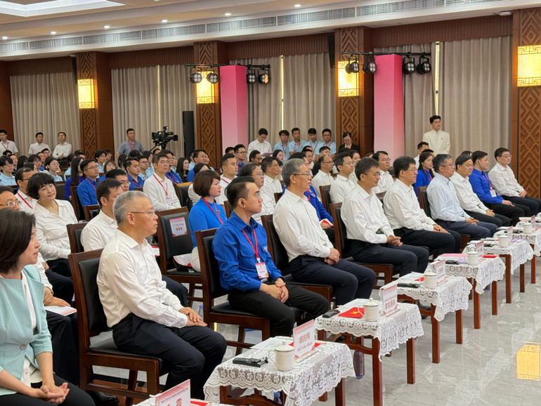 Các đại biểu dự lễ khai mạc. (Ảnh do Đại sứ quán Việt Nam tại Trung Quốc cung cấp)