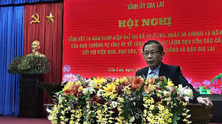 Ủy viên Ban Thường vụ Tỉnh ủy,Trưởng Ban Tuyên Giáo Huỳnh Thế Mạnh Báo cáo Tổng kết 10 năm Chỉ thị 22 của Ban Thường vụ Tỉnh ủy