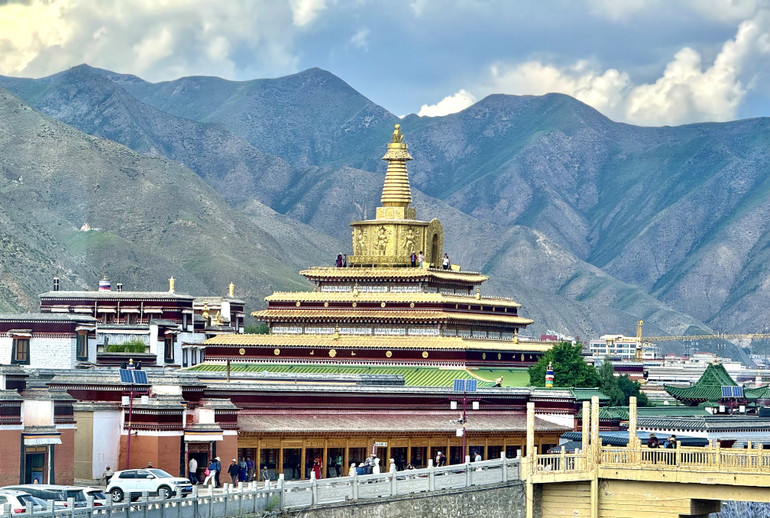 Chùa Labrang là một trong những ngôi chùa quan trọng nhất của Phật giáo Tạng truyền.