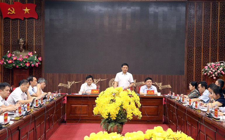 Bí thư Tỉnh ủy Điện Biên Nguyễn Văn Thắng phát biểu chỉ đạo tháo gỡ khó khăn cho các dự án mắc-ca trên địa bàn.