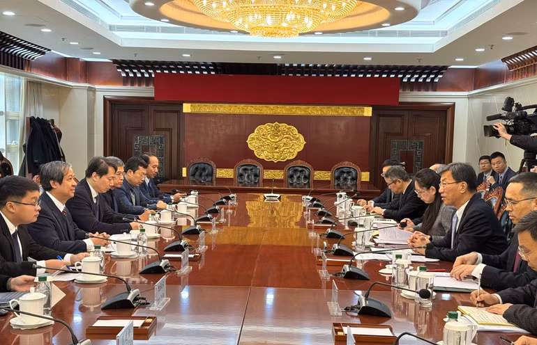 Hội đàm giữa Bộ trưởng Giáo dục và Đào tạo Nguyễn Kim Sơn và Bộ trưởng Giáo dục Trung Quốc Hoài Tiến Bằng. Hội đàm giữa Bộ trưởng Giáo dục và Đào tạo Nguyễn Kim Sơn và Bộ trưởng Giáo dục Trung Quốc Hoài Tiến Bằng.