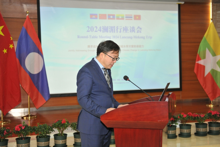 Tham tán Vương Học Thuần, Bộ Ngoại giao Trung Quốc, phát biểu tại tọa đàm.