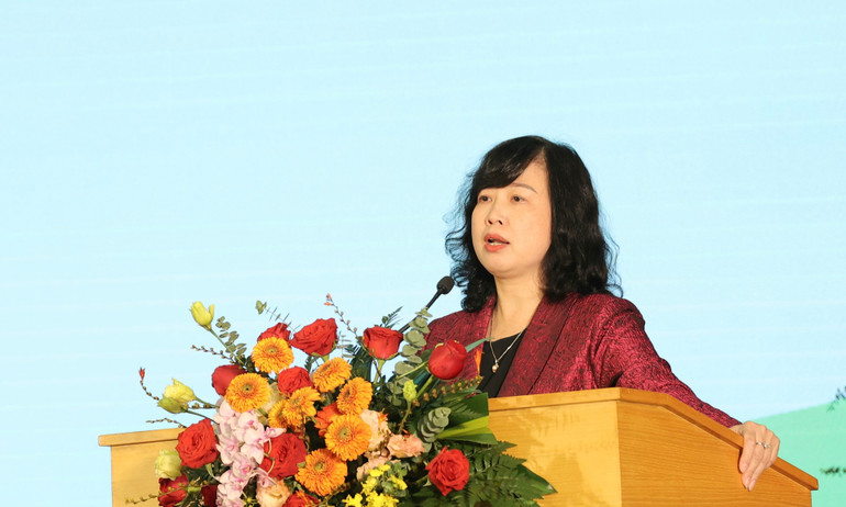 Bộ trưởng Y tế Đào Hồng Lan đề nghị các bệnh viện các sự đổi mới mạnh mẽ công tác quản lý để hoàn thành tốt nhiệm vụ được giao. Bộ trưởng Y tế Đào Hồng Lan đề nghị các bệnh viện các sự đổi mới mạnh mẽ công tác quản lý để hoàn thành tốt nhiệm vụ được giao.