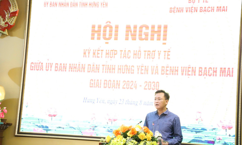 Đồng chí Nguyễn Hữu Nghĩa, Ủy viên Trung ương Đảng, Bí thư tỉnh ủy Hưng Yên phát biểu ý kiến tại Hội nghị.