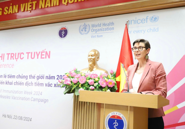 Bà Angela Pratt, Trưởng đại diện WHO tại Việt Nam phát biểu tại hội nghị.