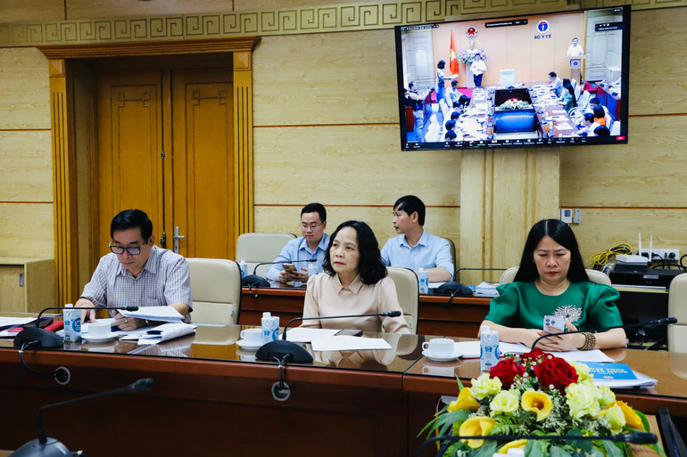 Các đại biểu tham gia hội nghị.