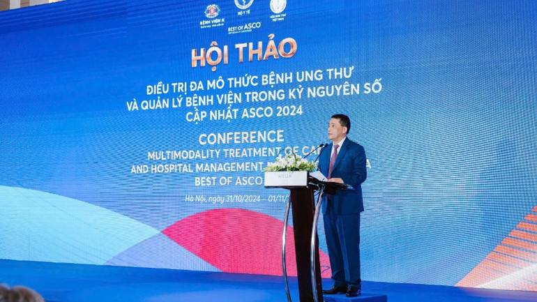 Giáo sư, Tiến sĩ Lê Văn Quảng, Giám đốc Bệnh viện K phát biểu khai mạc Hội thảo.