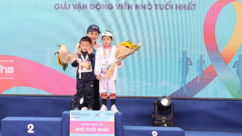 Giải chạy có sự tham gia của những em nhỏ. Giải chạy có sự tham gia của những em nhỏ.