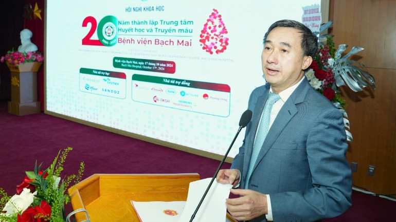 Thứ trưởng Y tế Trần Văn Thuấn phát biểu tại buổi lễ.