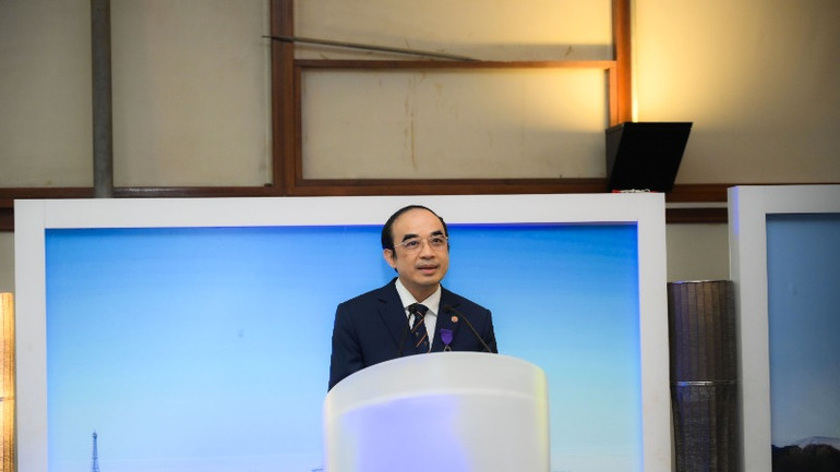 GS,TS Nguyễn Hữu Tú phát biểu khi nhận Huân chương Cành cọ Hàn lâm