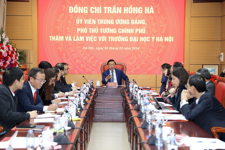 Phó Thủ tướng Trần Hồng Hà cùng đoàn công tác có buổi làm việc với cán bộ chủ chốt của Trường đại học Y Hà Nội. Phó Thủ tướng Trần Hồng Hà cùng đoàn công tác có buổi làm việc với cán bộ chủ chốt của Trường đại học Y Hà Nội.