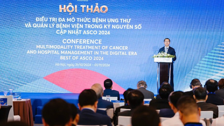 GS, TS Trần Văn Thuấn, Thứ trưởng Bộ Y tế phát biểu tại Hội thảo.