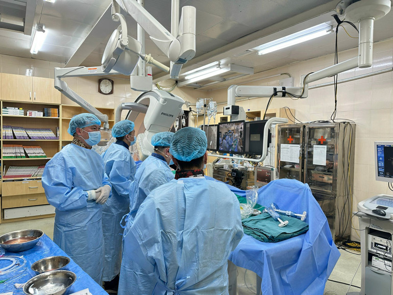 Kíp can thiệp thực hiện tại Đơn vị Tim Mạch Can thiệp-Viện Tim mạch Việt Nam.