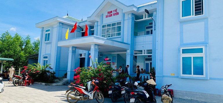 Trạm y tế xã Cam Tuyền được xây dựng khang trang, sạch đẹp.