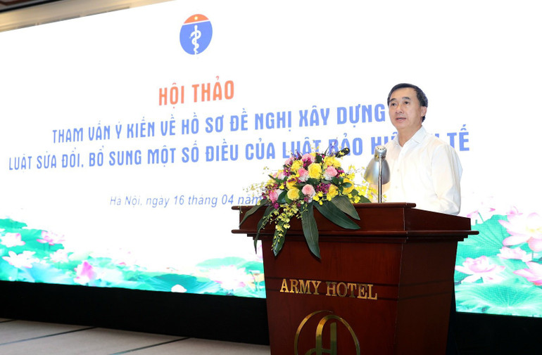 Thứ trưởng Y tế phát biểu tại hội thảo