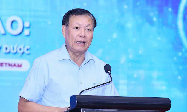 Thứ trưởng Y tế Đỗ Xuân Tuyên phát biểu tại hội thảo.