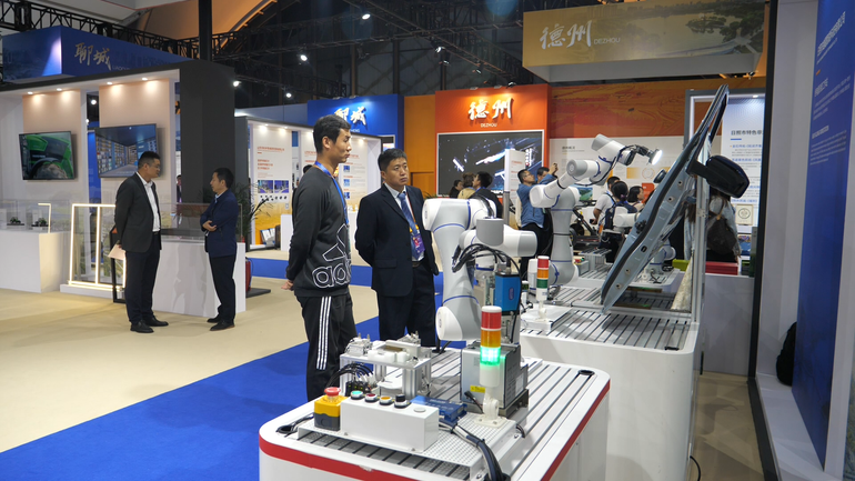 Các công nghệ thông minh được trưng bày tại sự kiện.