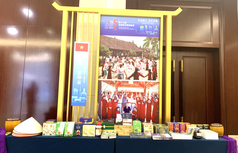 Khu vực trưng bày của tỉnh Phú Thọ bên lề Hội nghị.