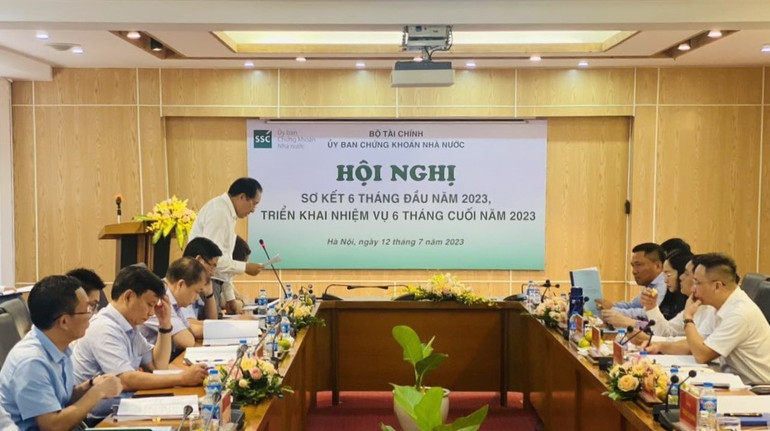 Hội nghị sơ kết 6 tháng đầu năm và triển khai nhiệm vụ 6 tháng cuối năm 2023 của Ủy ban Chứng khoán Nhà nước.