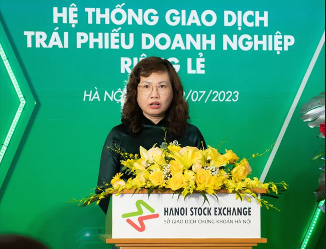 Chủ tịch Ủy ban Chứng khoán Nhà nước Vũ Thị Chân Phương phát biểu tại sự kiện