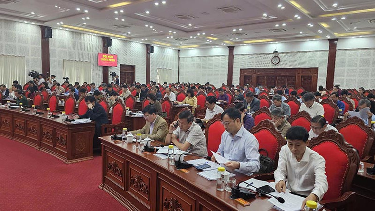 Toàn cảnh hội nghị.