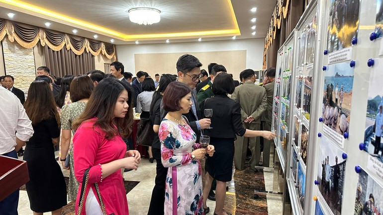 Những bức ảnh về 75 năm phát triển của Triều Tiên được quan tâm.