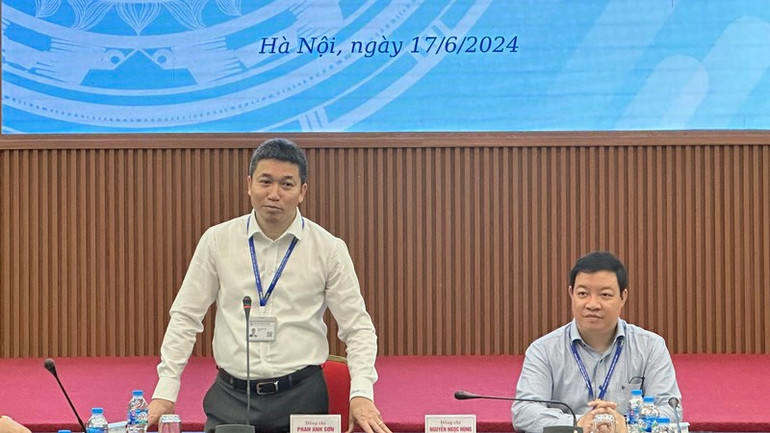 Chủ tịch Liên hiệp các tổ chức hữu nghị Việt Nam Phan Anh Sơn phát biểu.