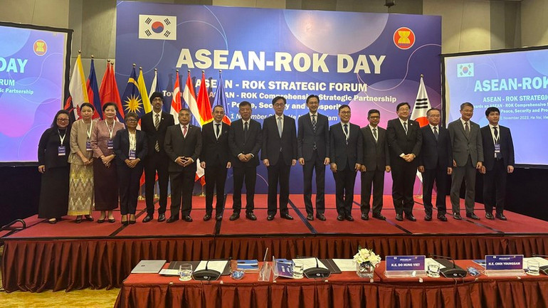 Các đại biểu, trưởng đoàn tham dự sự kiện.