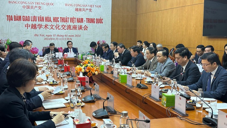 Quang cảnh buổi Tọa đàm giao lưu văn hóa, học thuật.