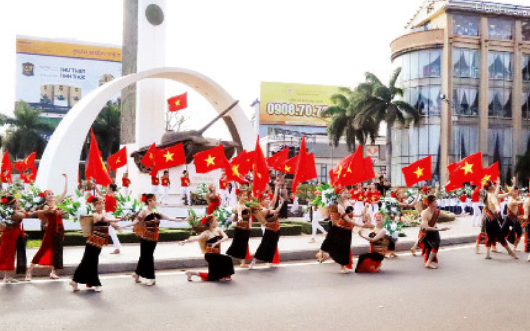 Trong quý I năm 2025, tỉnh Đắk Lắk tổ chức Lễ hội Cà-phê Buôn Ma Thuột lần thứ 9 và kỷ niệm 50 năm Ngày giải phóng, lượng khách du lịch đến tỉnh tăng mạnh. Trong quý I năm 2025, tỉnh Đắk Lắk tổ chức Lễ hội Cà-phê Buôn Ma Thuột lần thứ 9 và kỷ niệm 50 năm Ngày giải phóng, lượng khách du lịch đến tỉnh tăng mạnh.