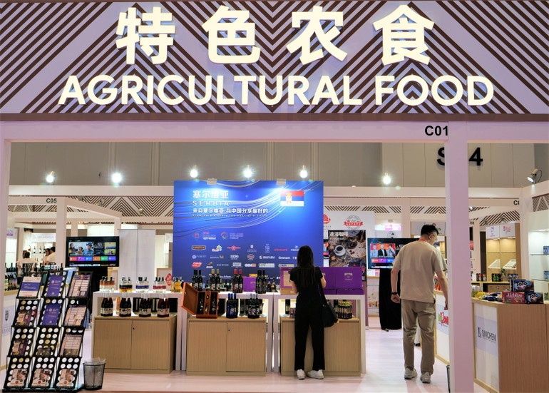 Những sản phẩm của các nước Trung-Đông Âu được giới thiệu đến người tiêu dùng Trung Quốc.