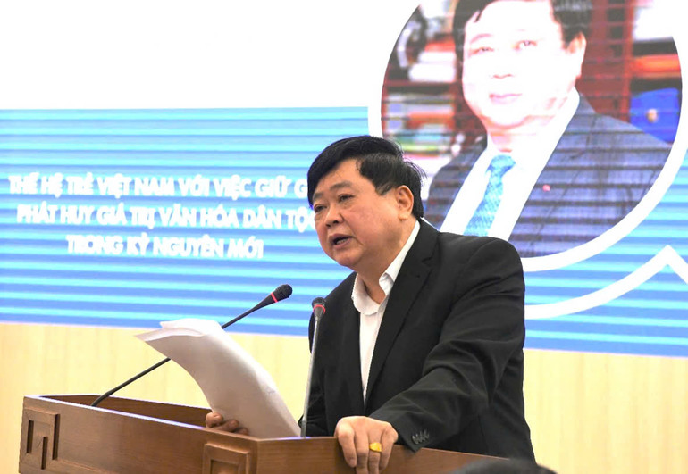 PGS, TS Nguyễn Thế Kỷ phát biểu tại Hội thảo. Ảnh: THẾ DƯƠNG