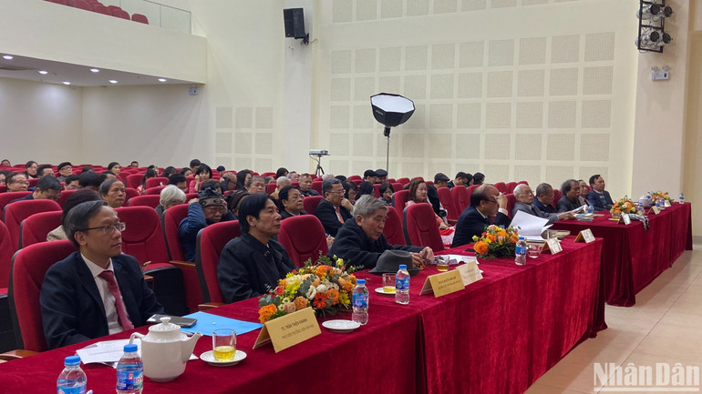 Các đại biểu tham dự Lễ kỷ niệm 70 năm thành lập Viện Văn học. Các đại biểu tham dự Lễ kỷ niệm 70 năm thành lập Viện Văn học.