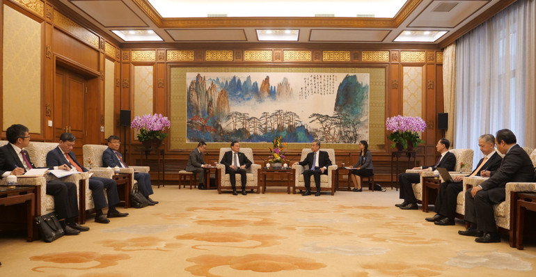 Quang cảnh buổi làm việc.