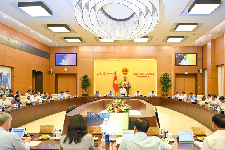Quang cảnh khai mạc phiên họp thứ 45 Ủy ban Thường vụ Quốc hội.