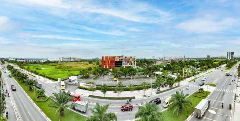 Học viện Hàng không Vietjet vừa qua đã trở thành đối tác đào tạo chính thức của Hiệp hội Vận tải hàng không quốc tế (IATA). Đây là một trong những bước tiến quan trọng, khẳng định vị thế và tầm nhìn tiên phong của hãng hàng không này, nhằm mang đến những chương trình đào tạo, huấn luyện chất lượng chuẩn quốc tế cho các thế hệ tương lai không chỉ riêng hãng, mà còn cho cả ngành hàng không tại Việt Nam và trên thế giới.