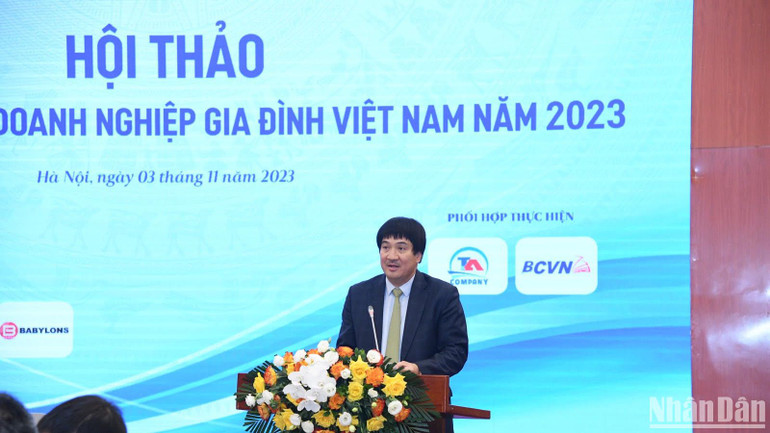 Chủ tịch Hội đồng Doanh nghiệp gia đình Việt Nam Phạm Đình Đoàn phát biểu tại Hội thảo.