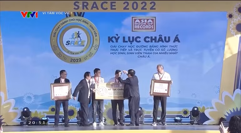 S-Race đạt kỷ lục châu Á “Giải chạy học đường bằng hình thức trực tiếp và trực tuyến có số lượng học sinh, sinh viên tham gia nhiều nhất”.