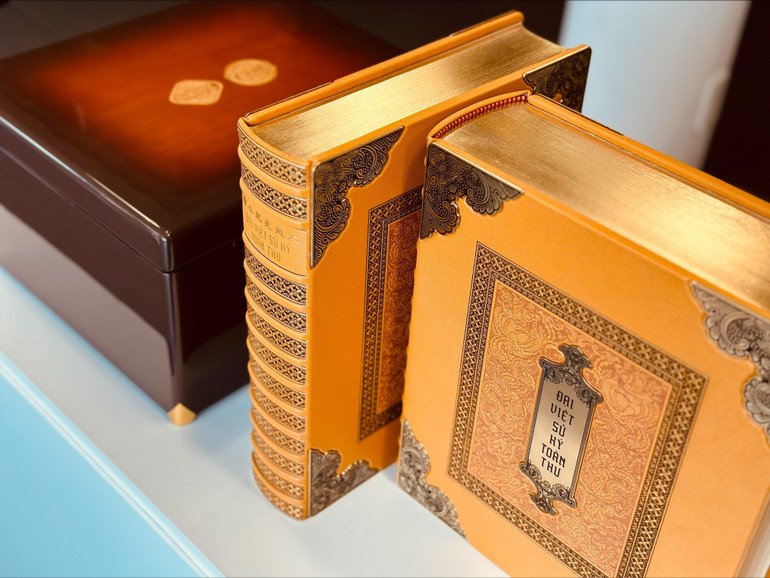 Ấn bản đặc biệt Đại Việt sử ký toàn thư.