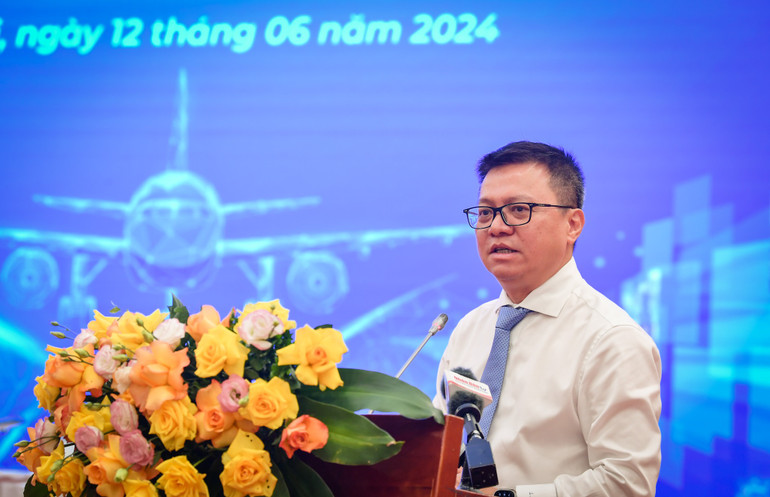 Đồng chí Lê Quốc Minh, Ủy viên Trung ương Đảng, Tổng Biên tập Báo Nhân Dân, Phó Trưởng Ban Tuyên giáo Trung ương, Chủ tịch Hội Nhà báo Việt Nam phát biểu kết luận hội thảo.