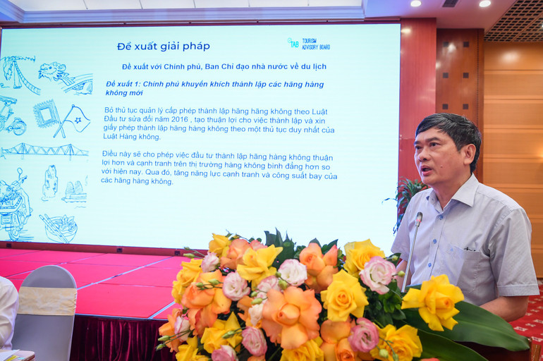 Theo ông Hoàng Nhân Chính, Trưởng Ban thư ký Hội đồng Tư vấn Du lịch (TAB), giá vé máy bay tăng cao tác động nhiều ngành và sinh kế của địa phương.