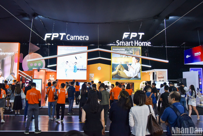 FPT Techday 2023 thu hút đông đảo người yêu công nghệ tham dự. (Ảnh: NHẬT QUANG)