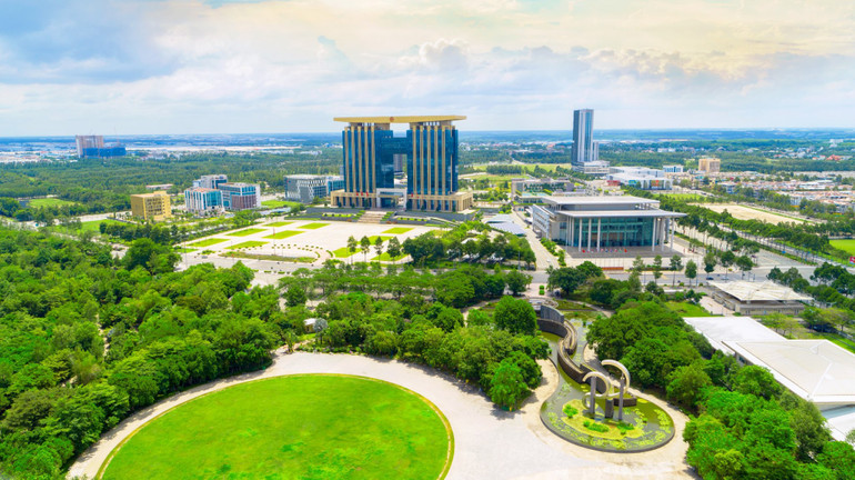 Tổng công ty Becamex IDC đang thúc đẩy ứng dụng chuyển dịch năng lượng xanh tại Bình Dương, đặt các yếu tố phát triển bền vững, kiến tạo lợi thế cho nhà đầu tư thực hiện ESG và các mục tiêu Net Zero.