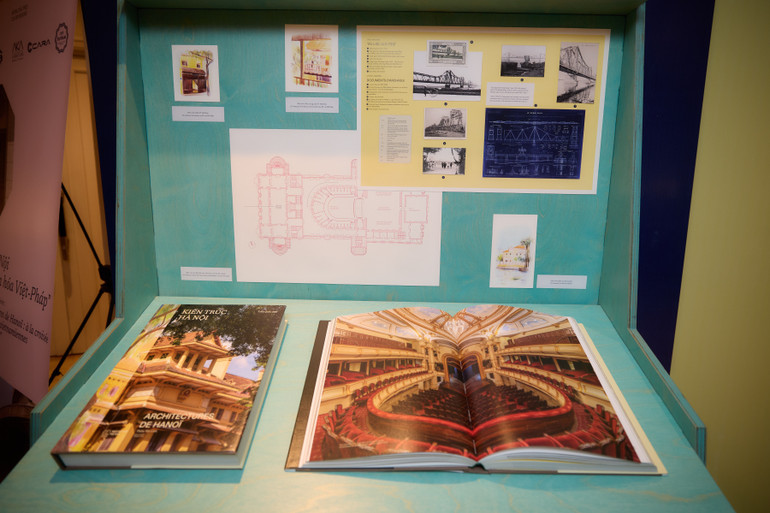 Một số nội dung, hình ảnh bên trong cuốn sách.