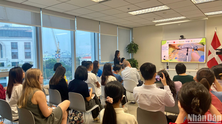 Video tóm tắt hành trình trải nghiệm phương tiện giao thông xanh được nhiều người theo dõi và bày tỏ sự thích thú.