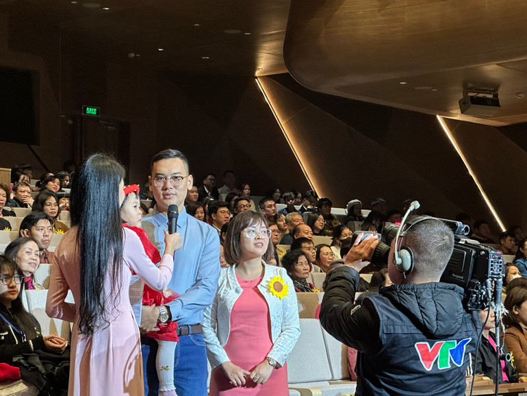 Người bệnh Phạm Văn Hai chia sẻ về cuộc chiến với căn bệnh ung thư phổi. Người bệnh Phạm Văn Hai chia sẻ về cuộc chiến với căn bệnh ung thư phổi.